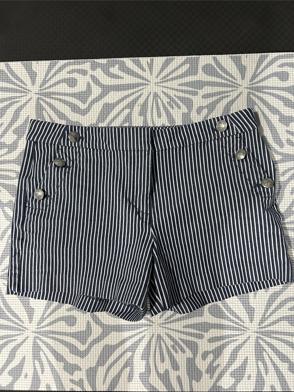 LOFT Riviera Short - Picture 1 of 5